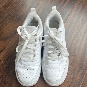 Kids Nike Court Vision Sneakers / Size: 5 Y or 7 Womens